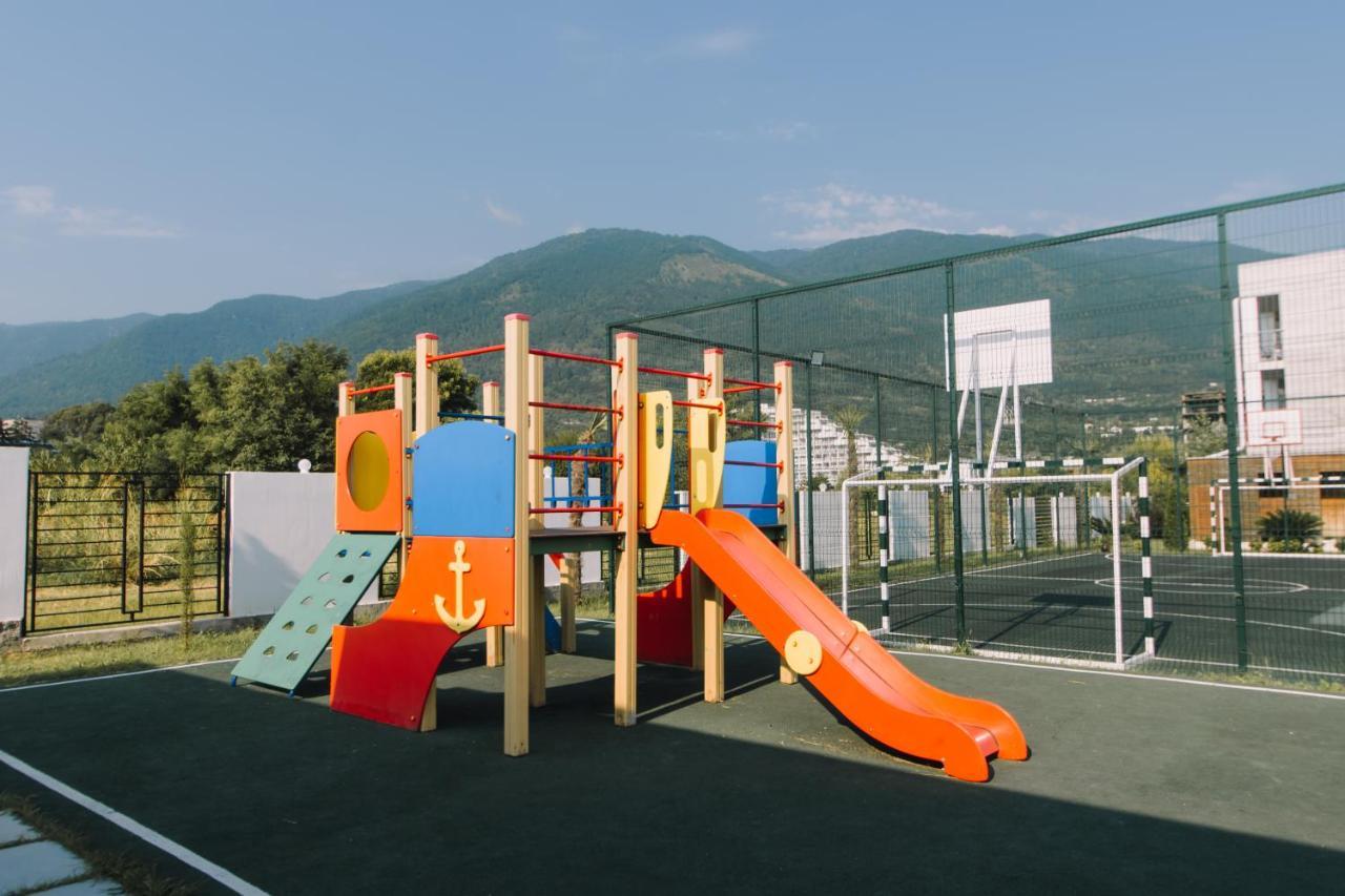 Aquamarine Family Club Hotel Gagra Exterior foto